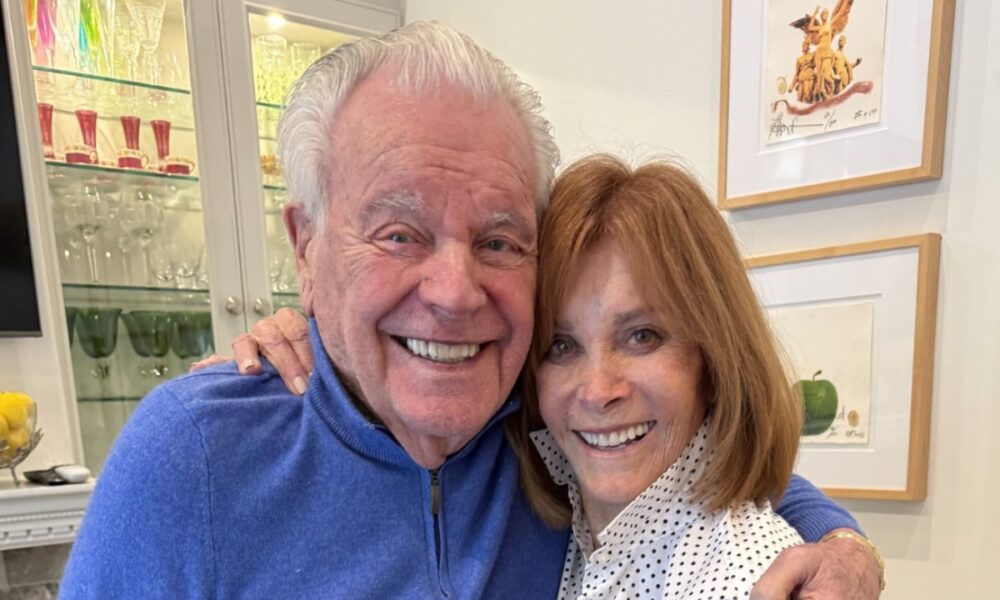 Facebook / Stefanie Powers