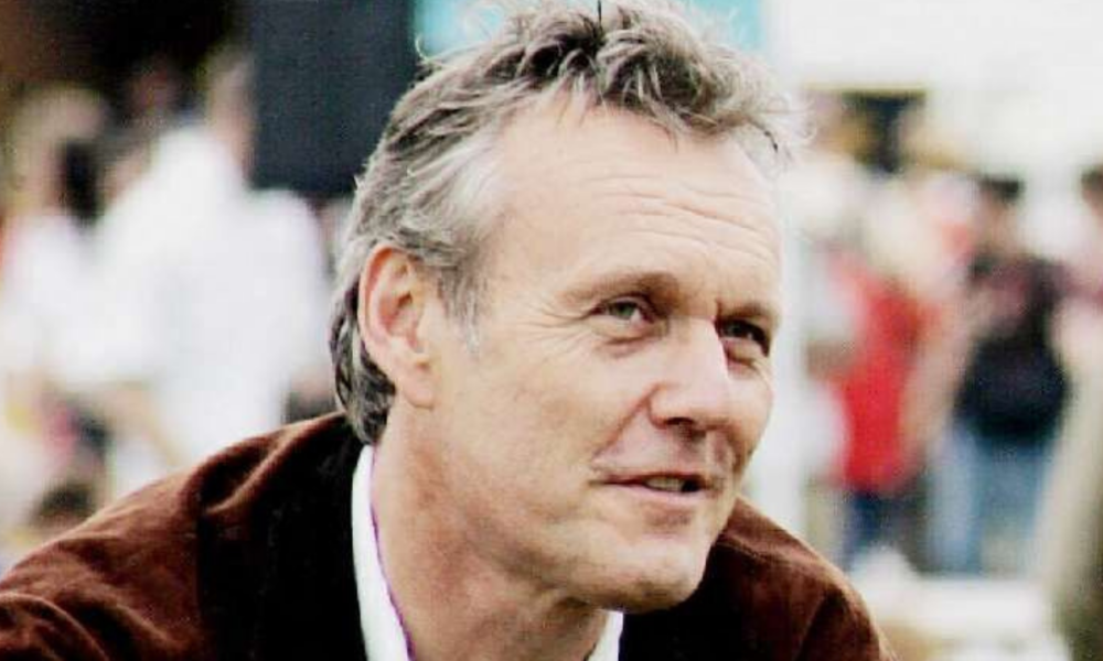 Anthony Head Wags Bones