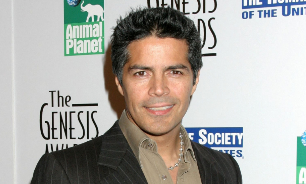 Esai Morales 2006