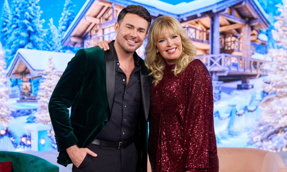 Jonathan Bennett Melissa Peterman Finding Mr. Christmas